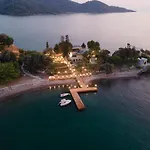 ホテル Icon Sovalye Island フェティエ