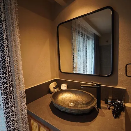 מלון Icon Sovalye Island