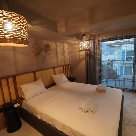 Icon Sovalye Island מלון