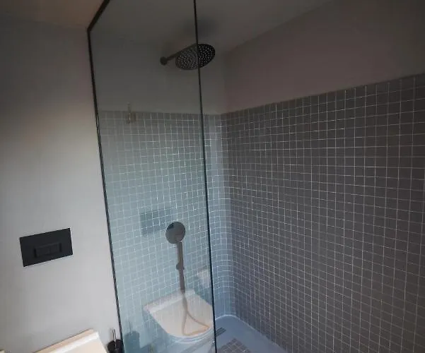 Icon Sovalye Island *