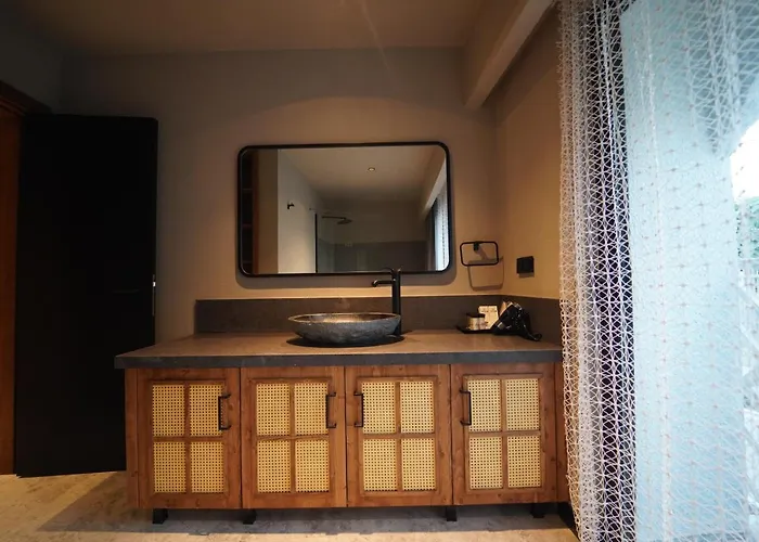 Icon Sovalye Island ホテル *