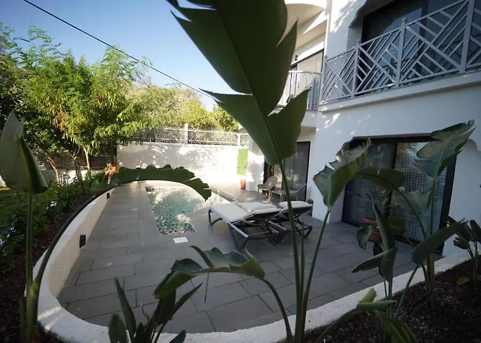 Icon Sovalye Island フェティエ