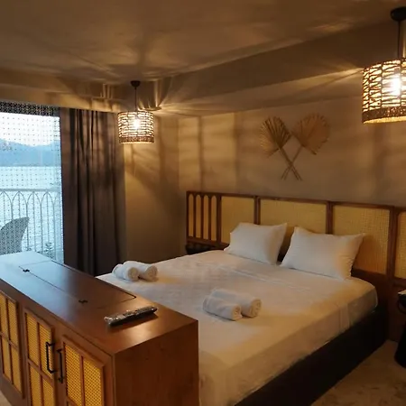 Отель Icon Sovalye Island