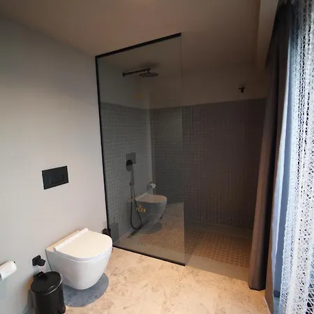 Icon Sovalye Island *