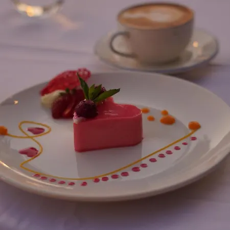 Icon Sovalye Island *