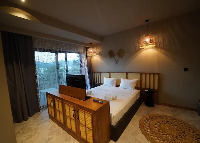 Icon Sovalye Island *