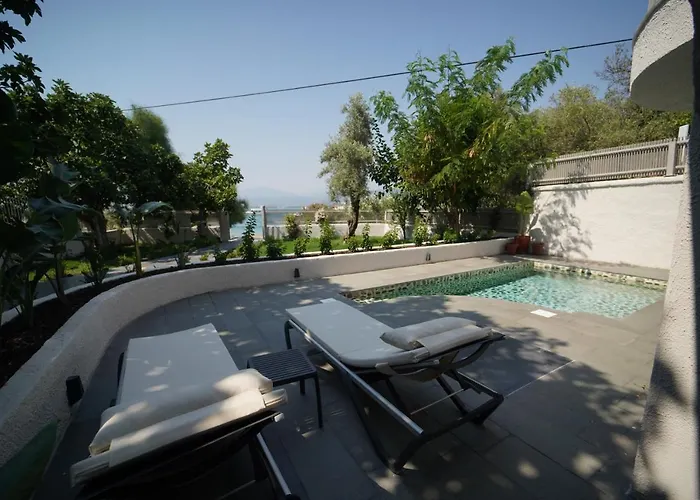 Icon Sovalye Island *